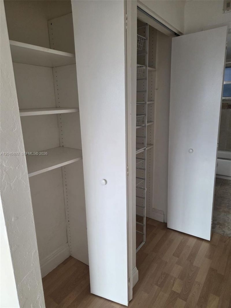 7900 Tatum Waterway Dr , Unit 304, Miami Beach, FL 33141 Photo