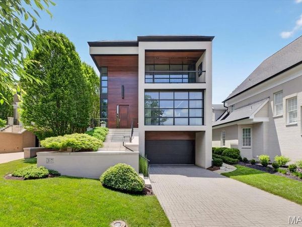 317 N Central Avenue, Clayton, MO 63105