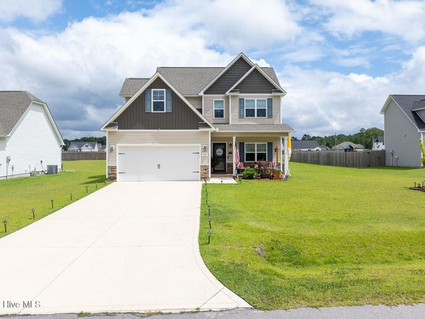 405 Silverstone Place , Hubert, NC 28539
