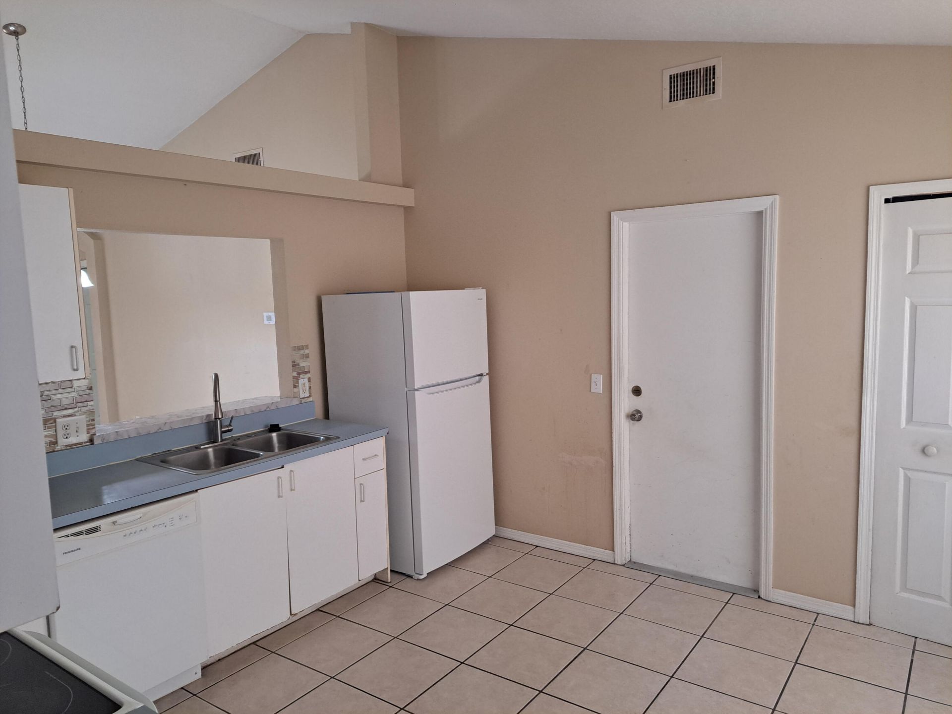 212 SW Ewing Avenue, Port Saint Lucie, FL 34983 Photo