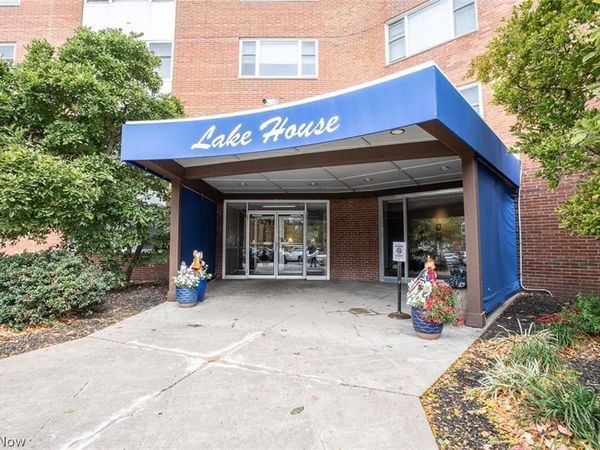 11850 Edgewater Drive , Unit 925, Lakewood, OH 44107