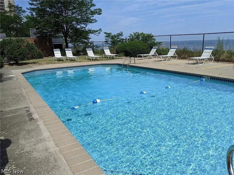 11850 Edgewater Drive, Unit 925, Lakewood, OH 44107 Photo 11