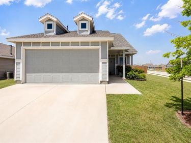 2800 Slatewood Drive, Fort Worth, TX 76179