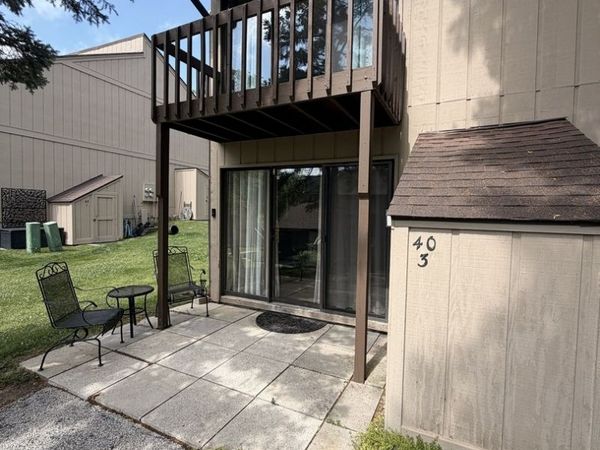 40 Bermuda Colony , Unit 3, Fox Lake, IL 60020