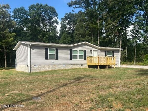 9106 Cherokee Tr , Crossville, TN 38572