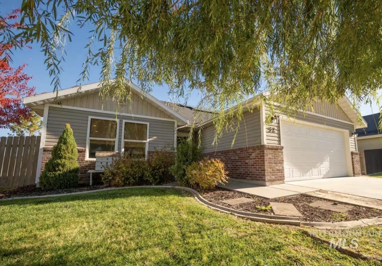 52 Zion Park Dr, Nampa, ID 83651 Main Photo