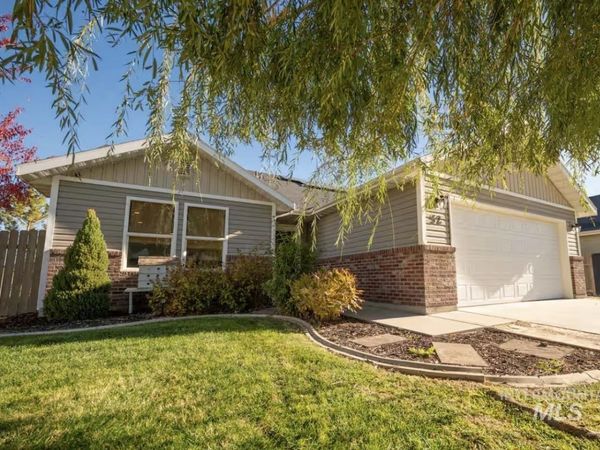 52 Zion Park Dr, Nampa, ID 83651