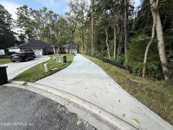 7738 LOOKOUT POINT Drive, Jacksonville, FL 32210