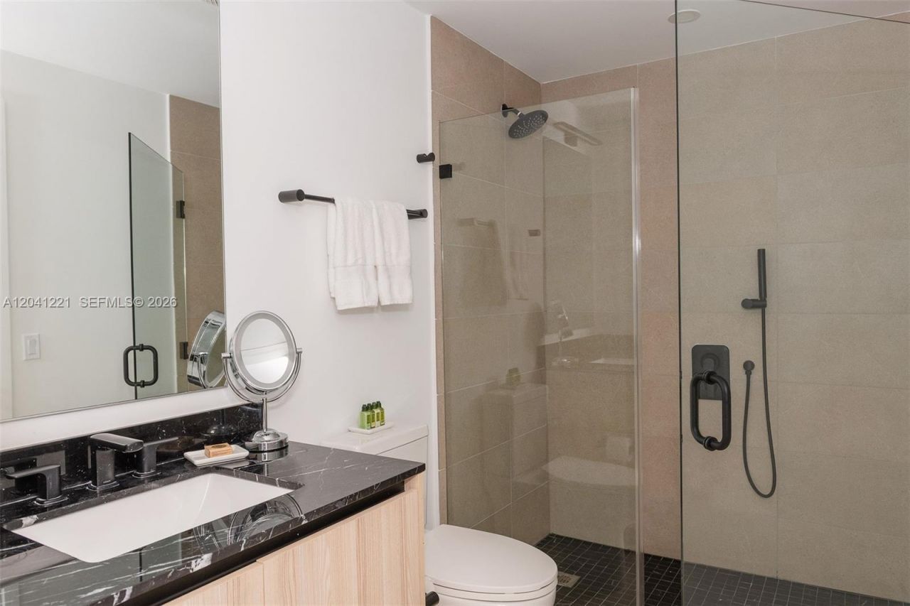 225 N Miami Ave , Unit 1804, Miami, FL 33128 Photo