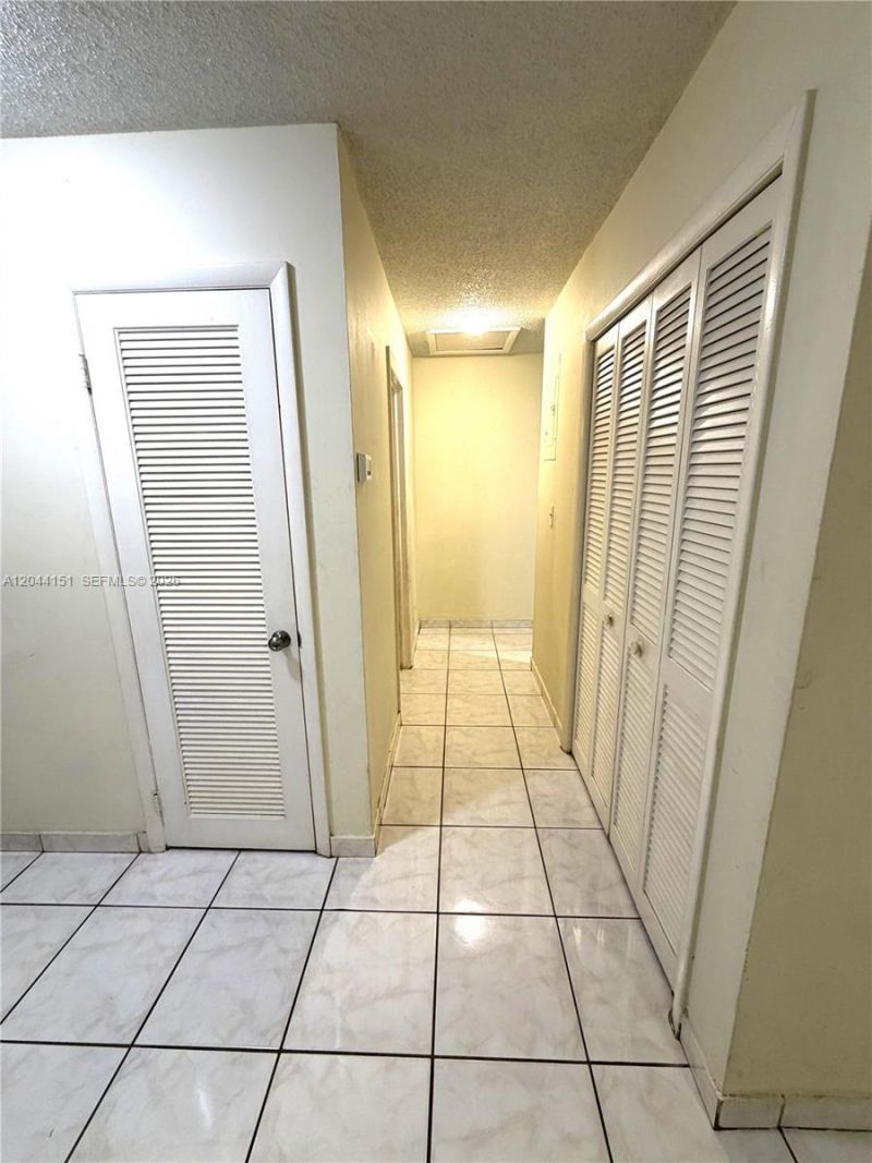 14725 SW 86th Ln , Miami, FL 33193 Photo