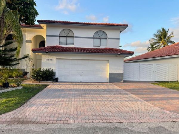 15975 SW 109th St, Unit 1, Miami, FL 33196