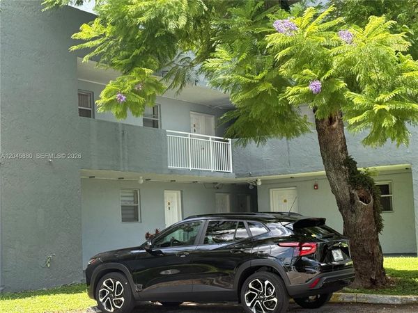 9371 Fontainebleau Blvd , Unit I208, Miami, FL 33172