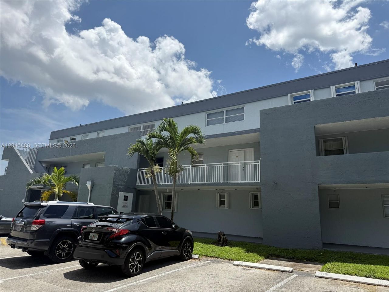 9371 Fontainebleau Blvd , Unit I208, Miami, FL 33172 Photo