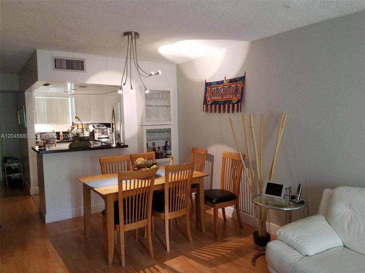 9371 Fontainebleau Blvd , Unit I208, Miami, FL 33172 Photo