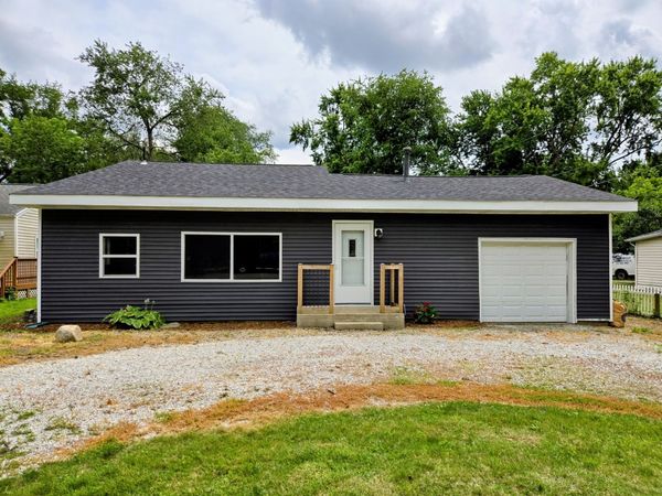 2601 W John Street , Champaign, IL 61821