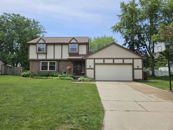 422 S FOX CROFT DRIVE, De Pere, WI 54115