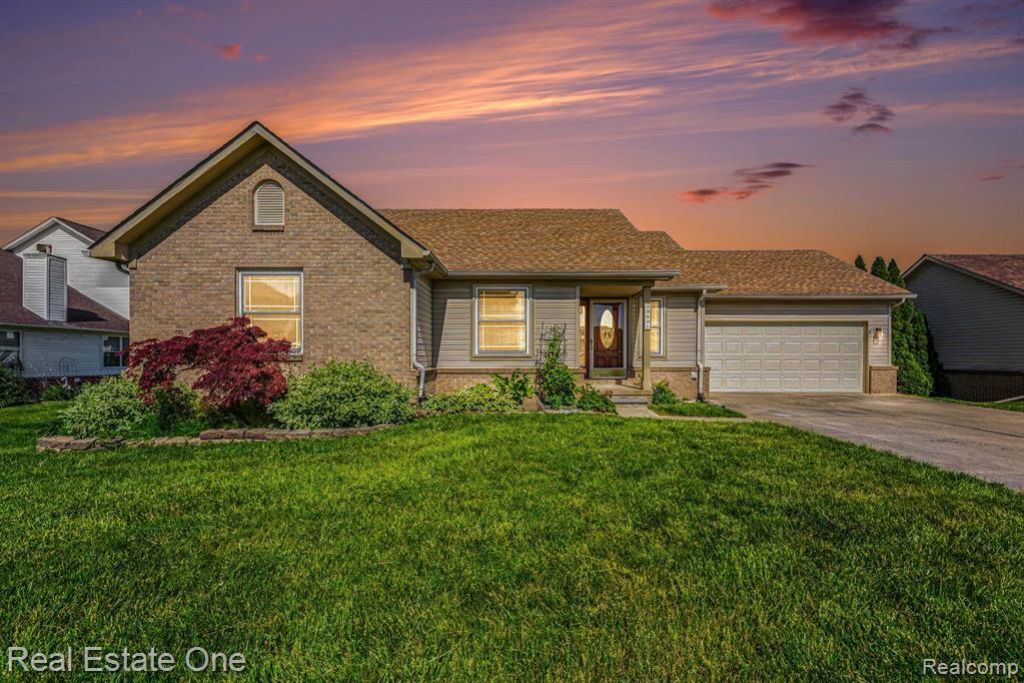 13941 Perry Place Court, Riverview, MI 48193 Main Photo