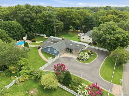 703 Lincoln Avenue Sayville, NY 11782