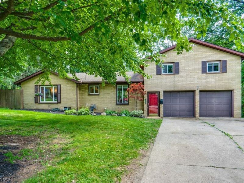 1501 Corrib Avenue NW, Canton, OH 44708 Photo 2