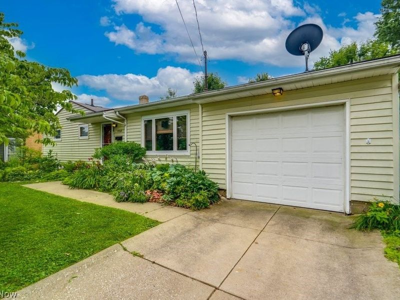 1568 Hagey Drive, Barberton, OH 44203 Photo 3