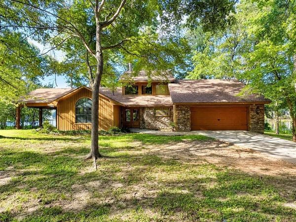 1855 Glen Cove, Benton, LA 71006