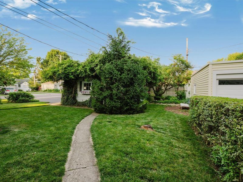 944 S Cassingham Road, Bexley, OH 43209 Photo 52