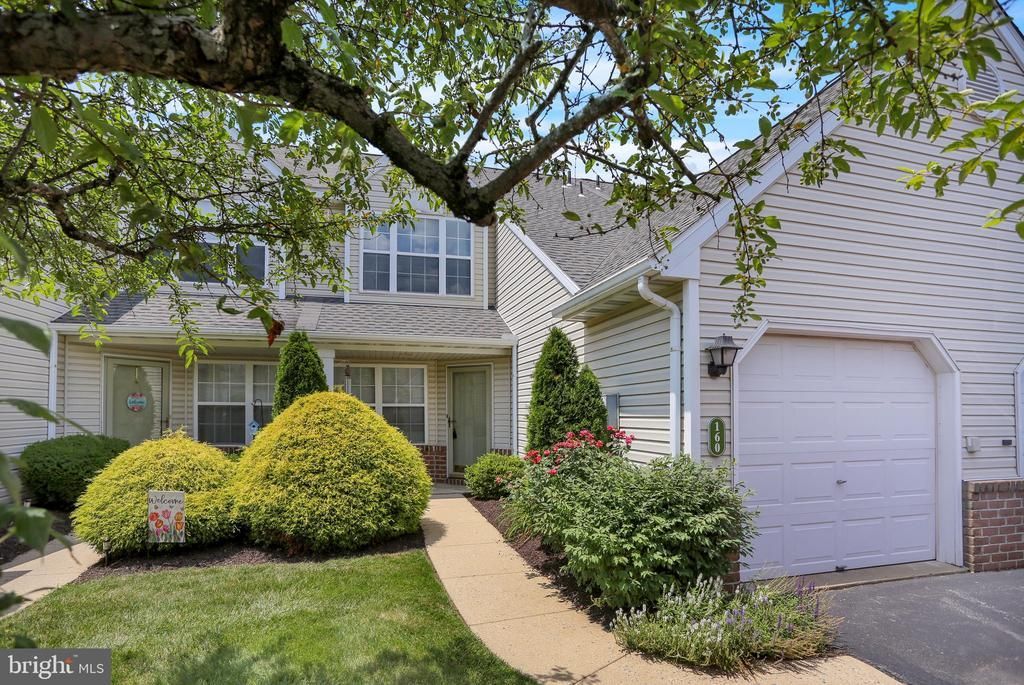160 HICKORY LANE , WYOMISSING, PA 19610