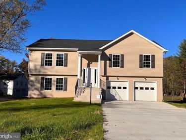 8112 LELAND, MANASSAS, VA 20111
