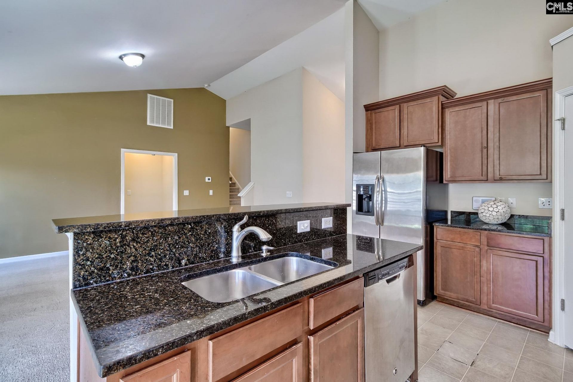 75 Edgerow Court  Photo 10