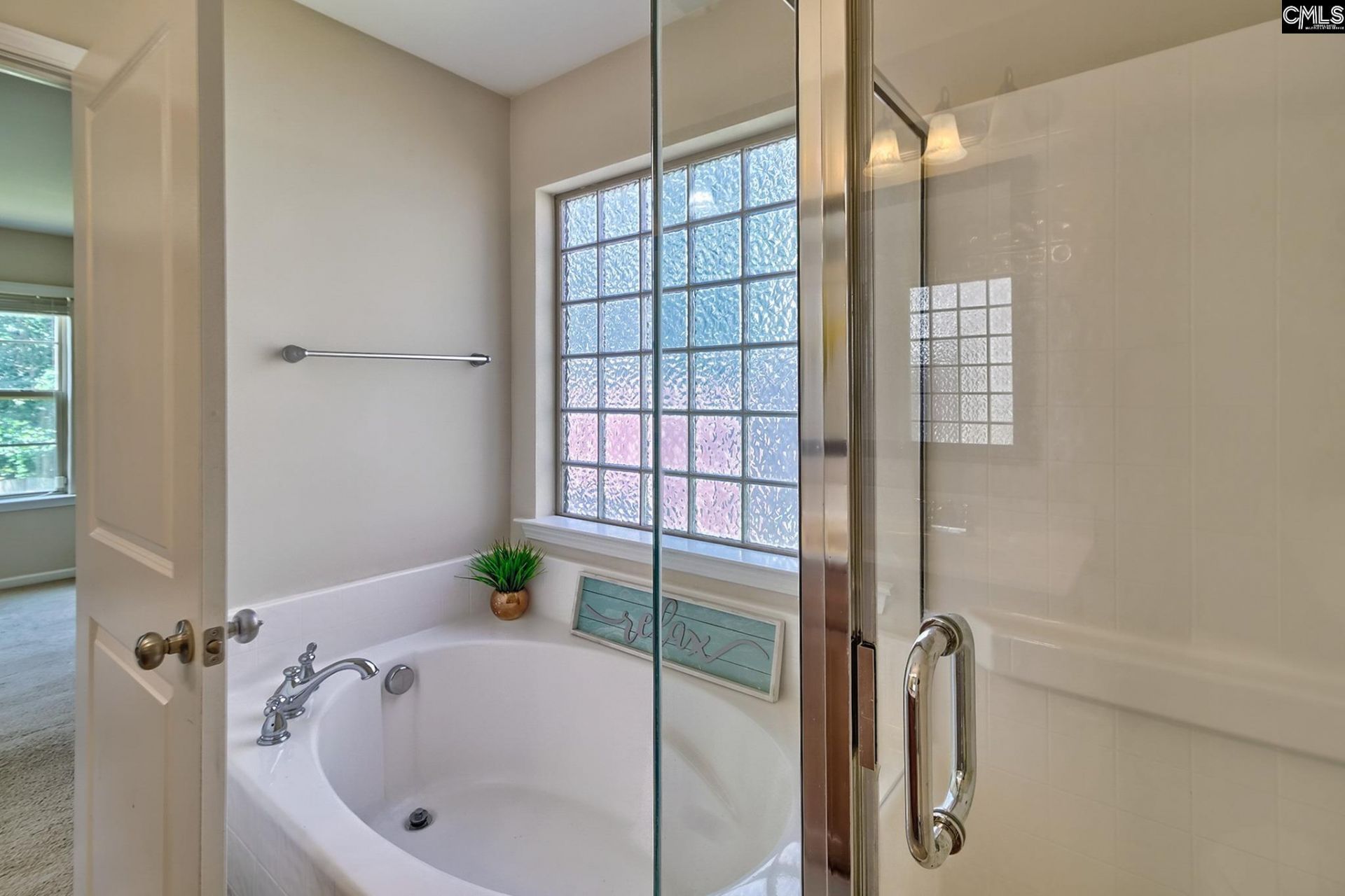 75 Edgerow Court  Photo 19