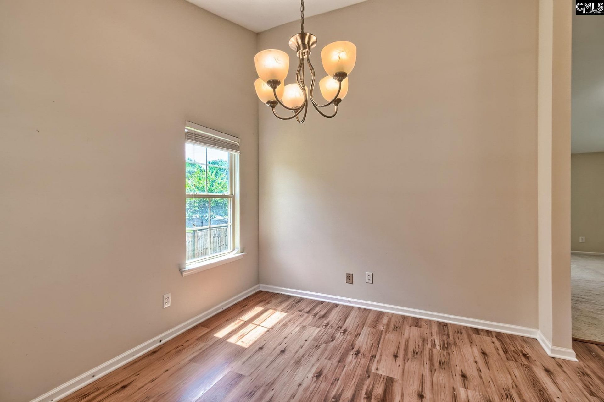 75 Edgerow Court  Photo 6