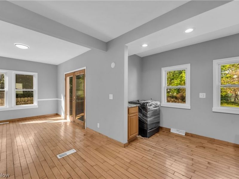 340 E 276th Street, Euclid, OH 44132 Photo 11