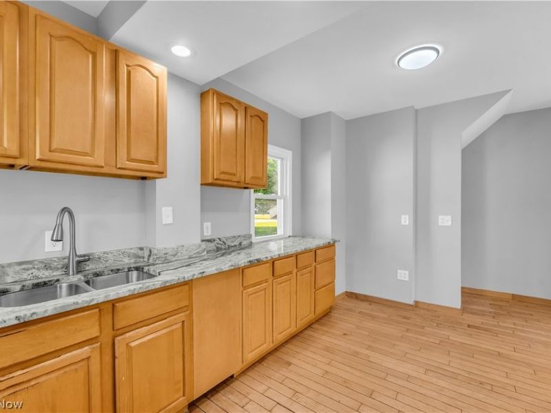 340 E 276th Street, Euclid, OH 44132 Photo 14