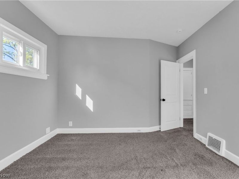 340 E 276th Street, Euclid, OH 44132 Photo 20