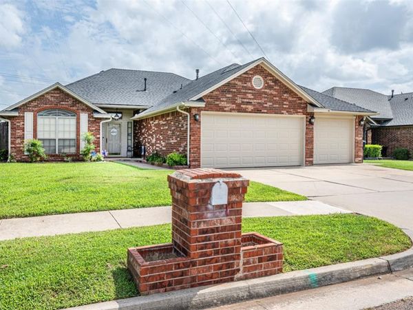 2900 SE 97th Street, Moore, OK 73160