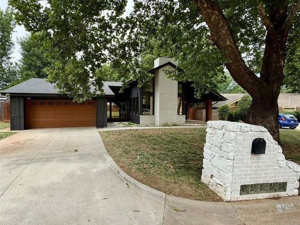 8809 Kensington Road, Oklahoma City, OK 73132