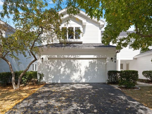 120 Hampton Avenue , Westmont, IL 60559