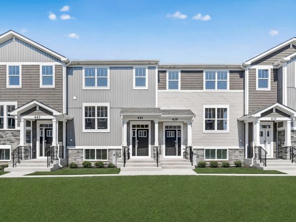 441 Red Oak Circle, Volo, IL 60020