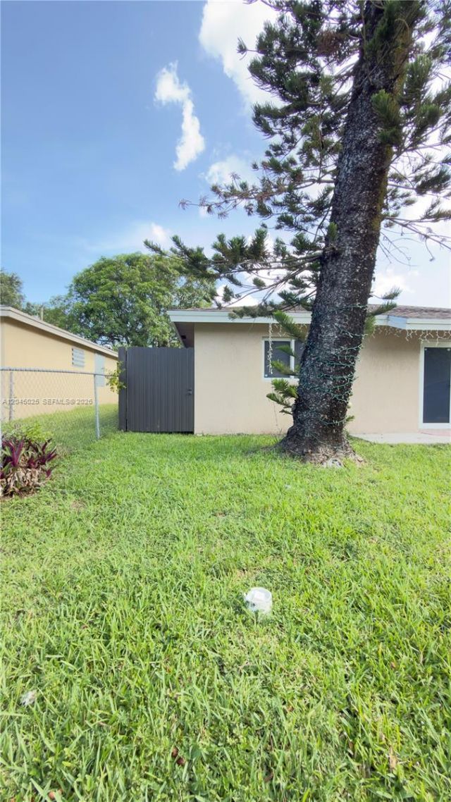 920 NW 65th St , Miami, FL 33150 Photo