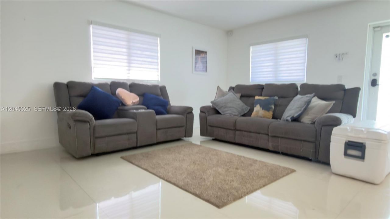 920 NW 65th St , Miami, FL 33150 Photo