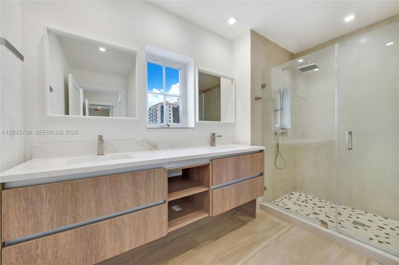 120 Salamanca Ave , Unit PH, Coral Gables, FL 33134 Photo
