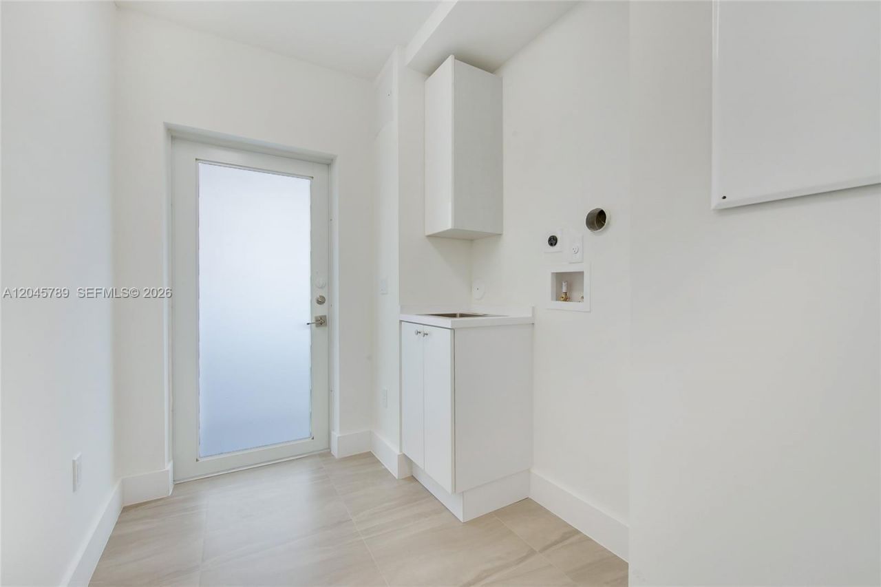 120 Salamanca Ave , Unit PH, Coral Gables, FL 33134 Photo