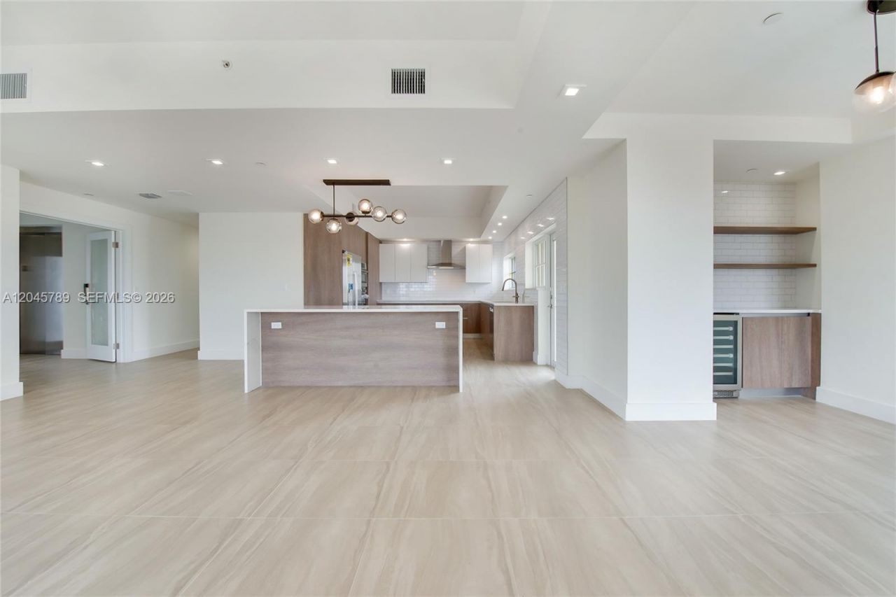 120 Salamanca Ave , Unit PH, Coral Gables, FL 33134 Photo