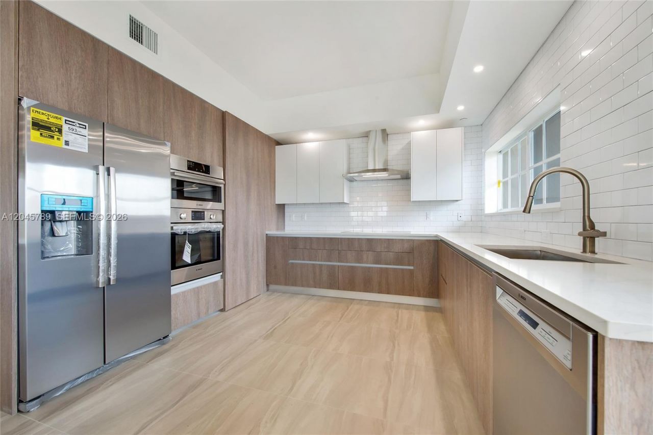 120 Salamanca Ave , Unit PH, Coral Gables, FL 33134 Photo