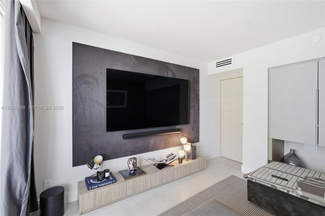 2025 Brickell Ave , Unit 1401, Miami, FL 33129 Photo