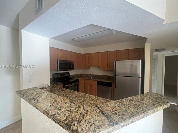 5112 NW 79 Ave , Unit 202, Doral, FL 33166