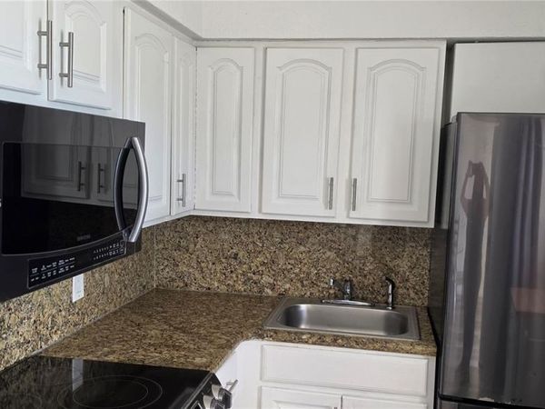 Unit D336, Aventura, FL 33180