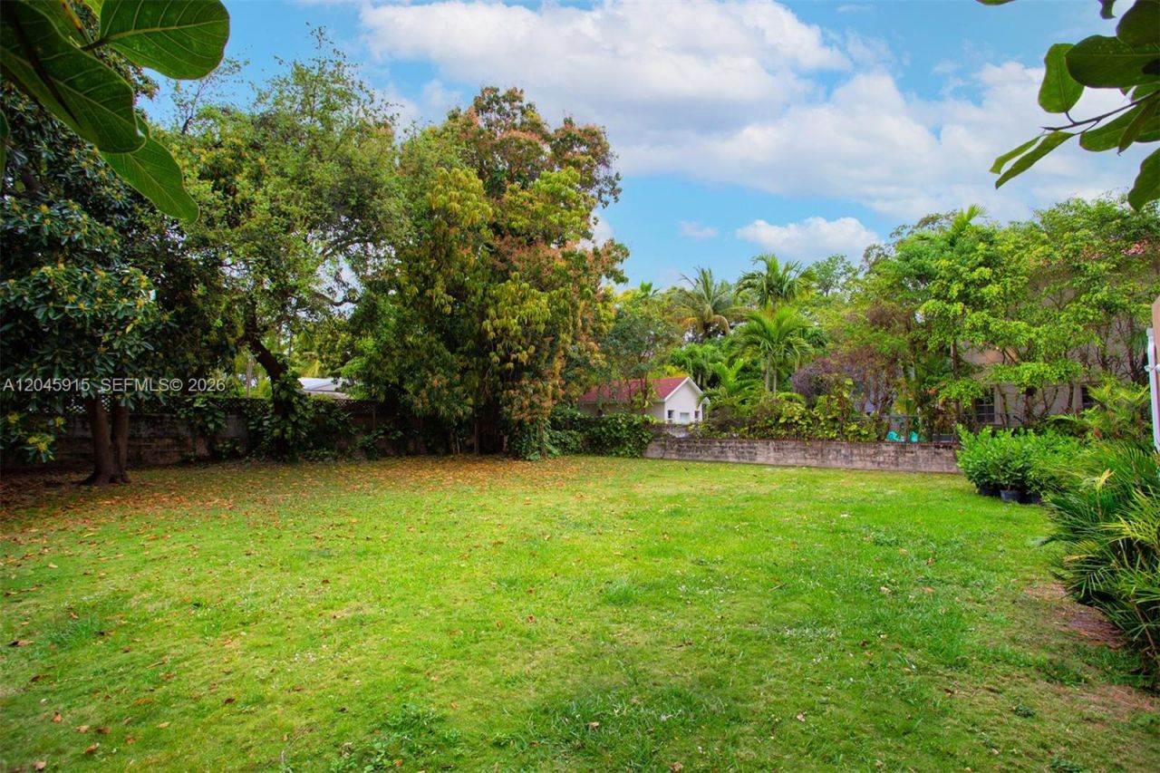 236 SW 28th Rd , Miami, FL 33129 Photo