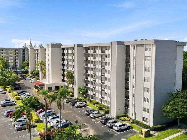 5900 NW 44th St , Unit 605, Lauderhill, FL 33319
