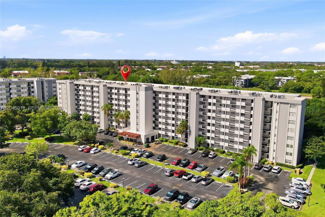 5900 NW 44th St , Unit 605, Lauderhill, FL 33319 Photo